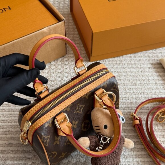 Louis Vuitton Monogram Mini Speedy Bag w/ Cute Hello Kitty Charm Handmade Detail - Picture 3 of 9